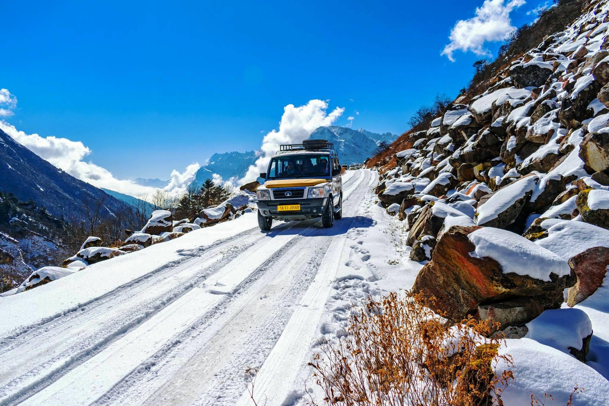 lachung lachen yumthang tour package