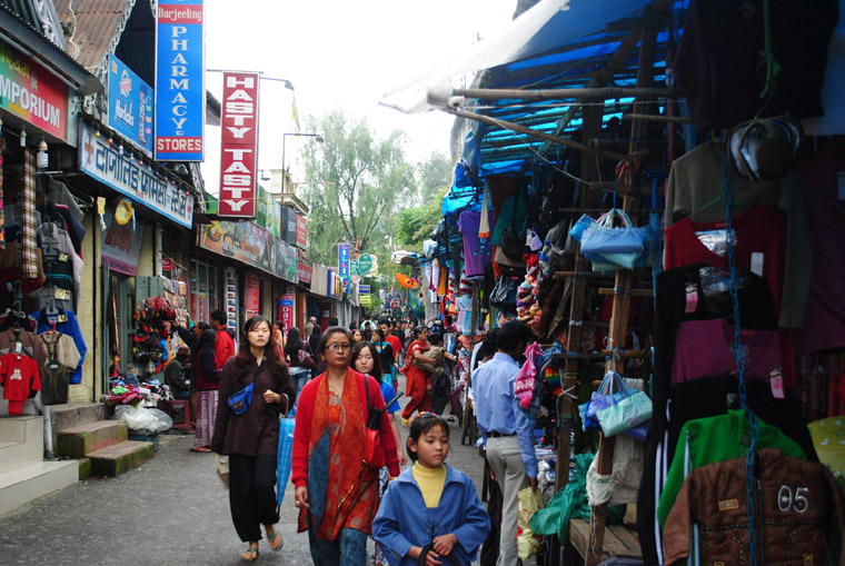 Things-to-do-in-Darjeeling-Shopping-at-Darjeeling-Mall